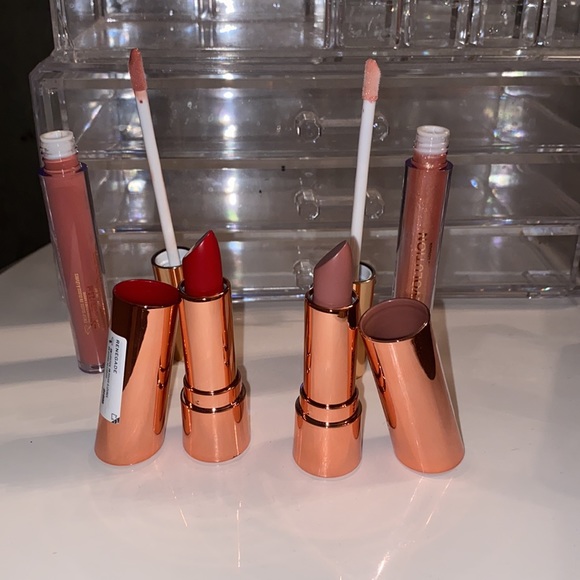Revolution Lip Set - Picture 2 of 2
